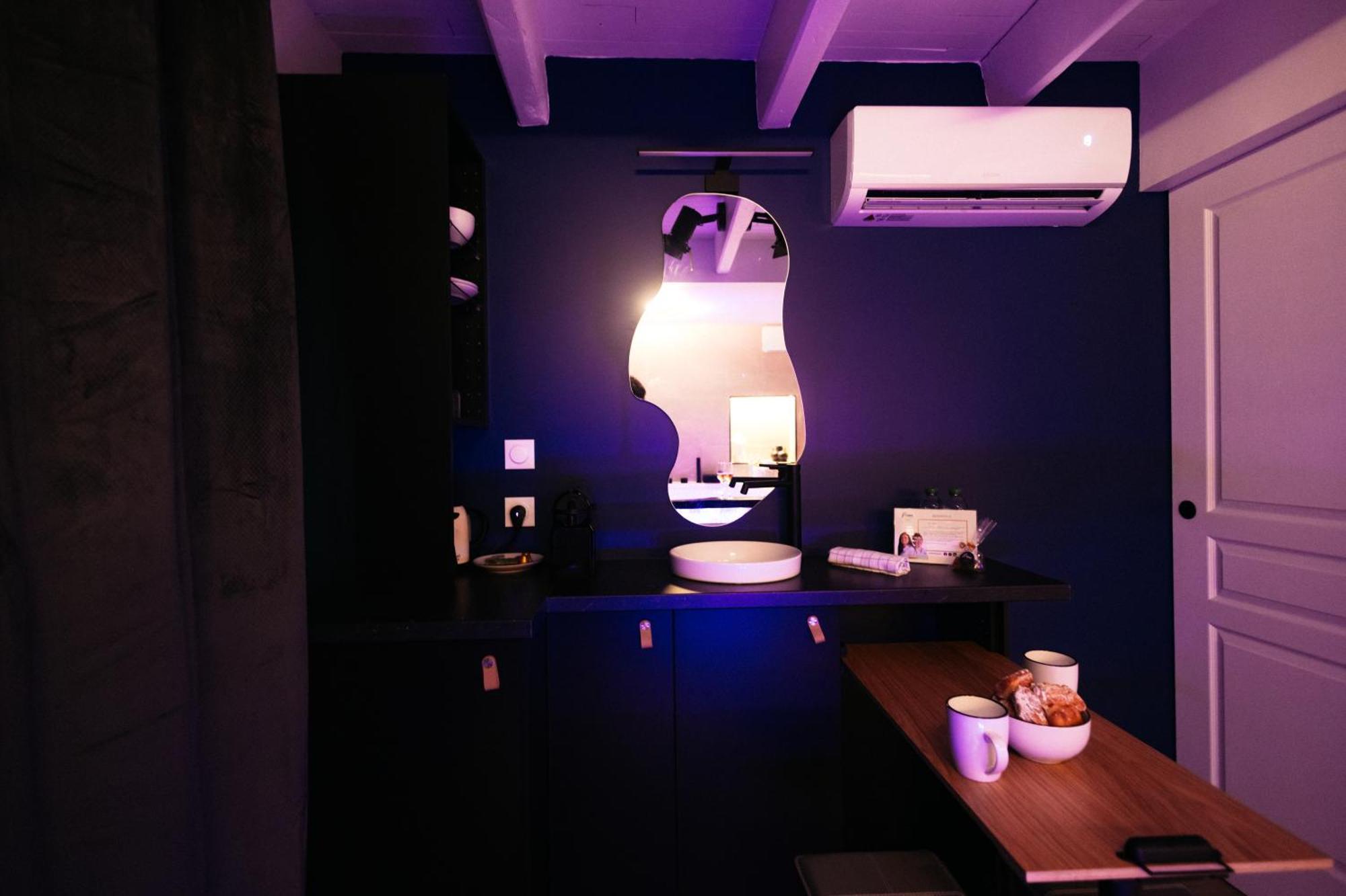 French Klss - Love Room By Prim0 C0Nciergerie Clermont-Ferrand Dış mekan fotoğraf